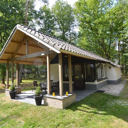 Detached Bungalow With Lovely Covered Terrace In A Nature Rich Holiday Park Stramproy Экстерьер фото