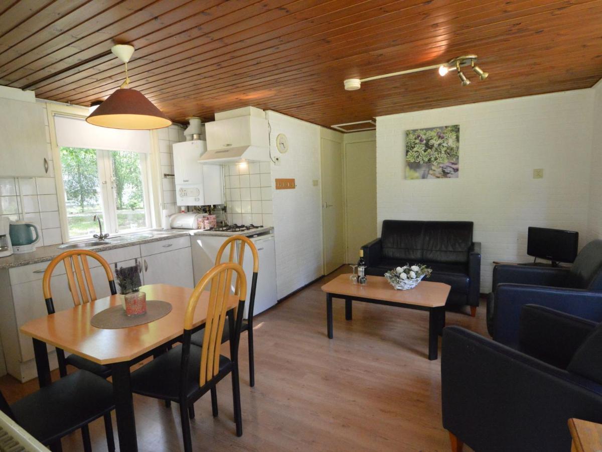 Detached Bungalow With Lovely Covered Terrace In A Nature Rich Holiday Park Stramproy Экстерьер фото