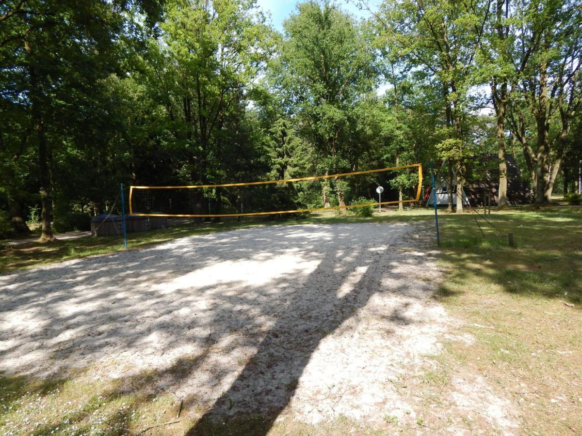 Detached Bungalow With Lovely Covered Terrace In A Nature Rich Holiday Park Stramproy Экстерьер фото